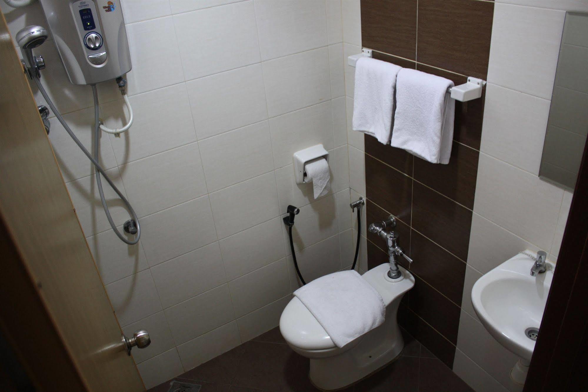 Dynasty Inn - Wakaf Che Yeh Exterior foto